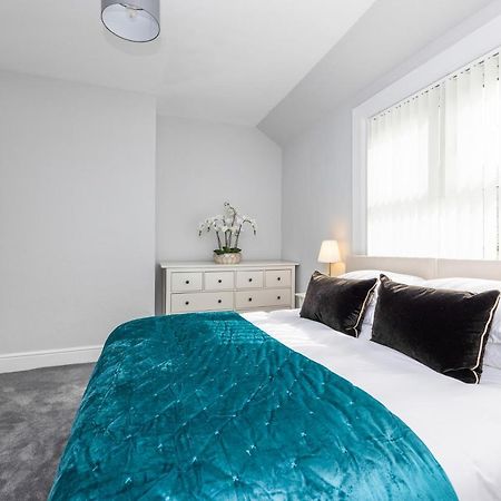 פיבלס Cosy Town Centre Cottage מראה חיצוני תמונה