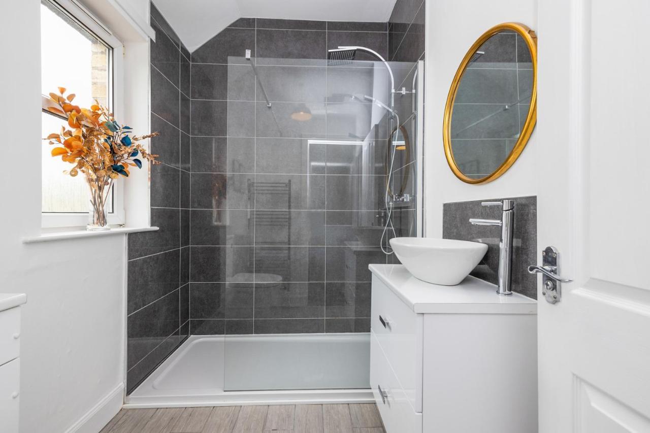 פיבלס Cosy Town Centre Cottage מראה חיצוני תמונה